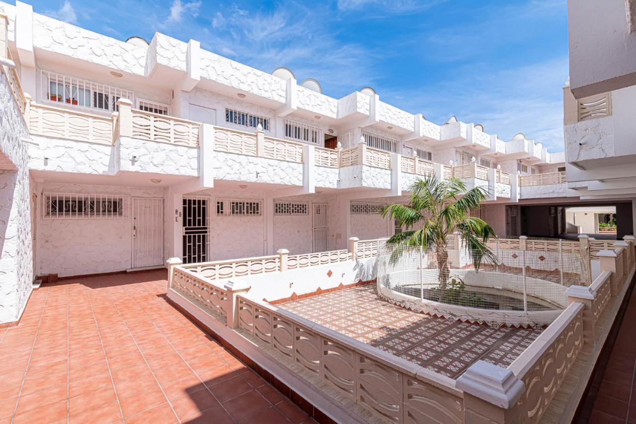 La Siesta Apartment Costa Del Silencio Exterior photo